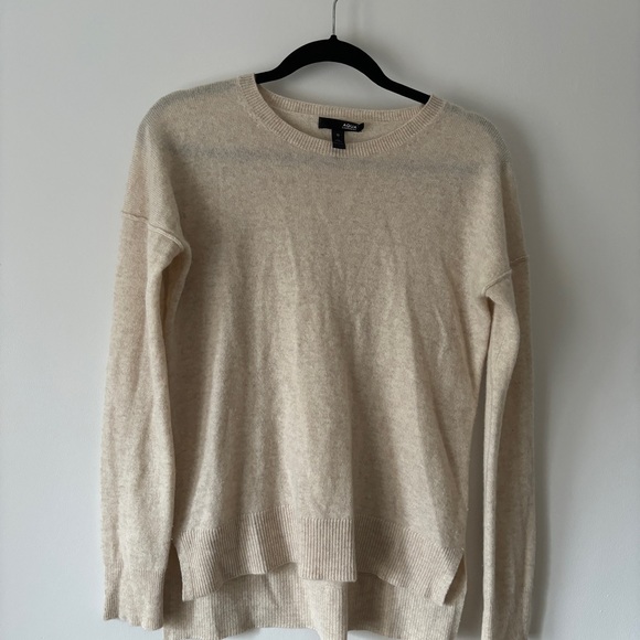 AQUA Cashmere Sweater Size Small - Picture 1 of 3